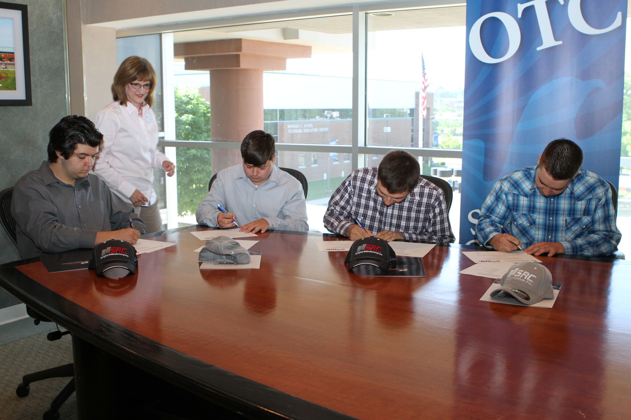 SRC_SigningCeremony_14_preview.jpeg