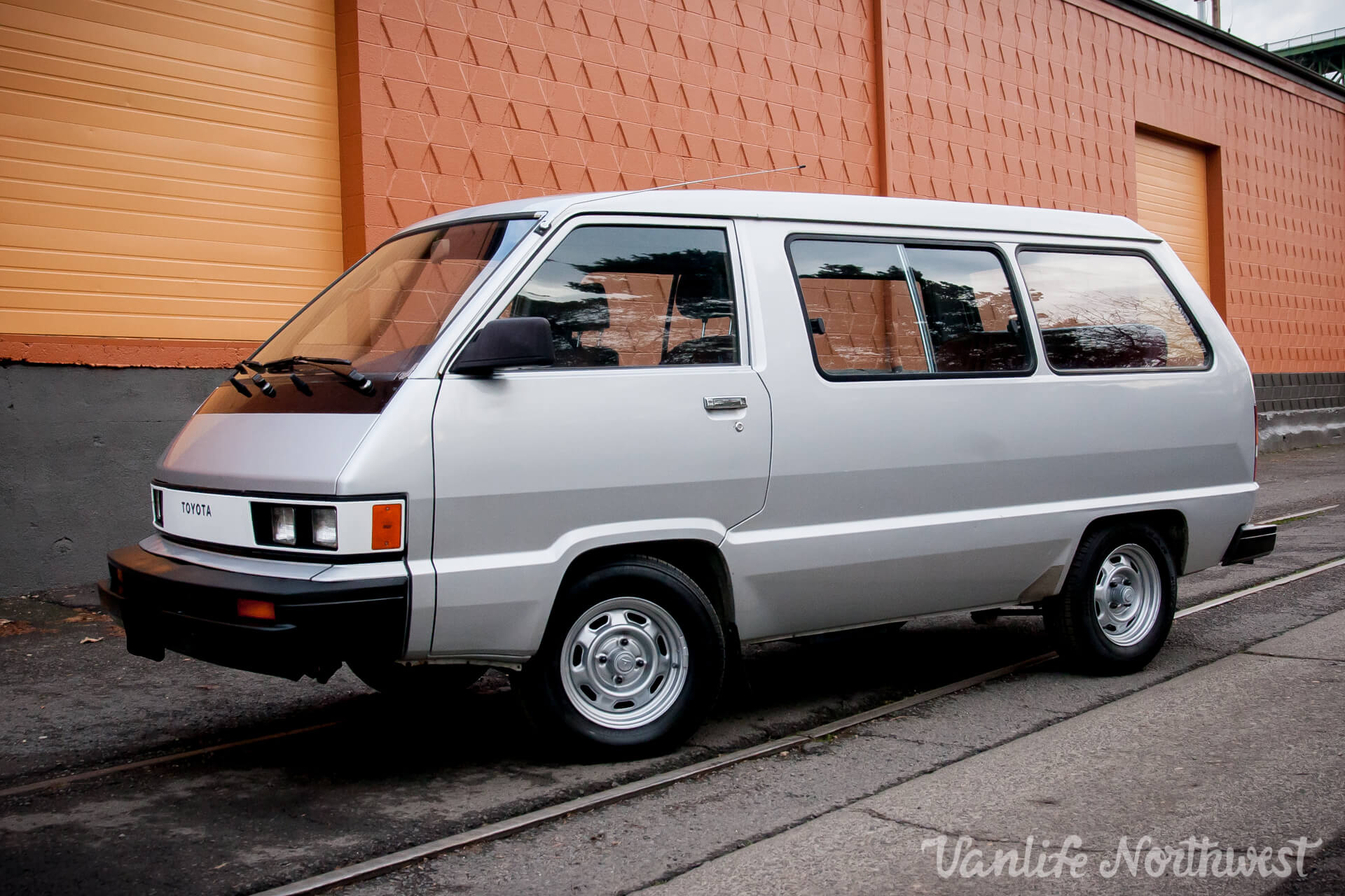 1985 Toyota Van 2wd Gas Automatic 