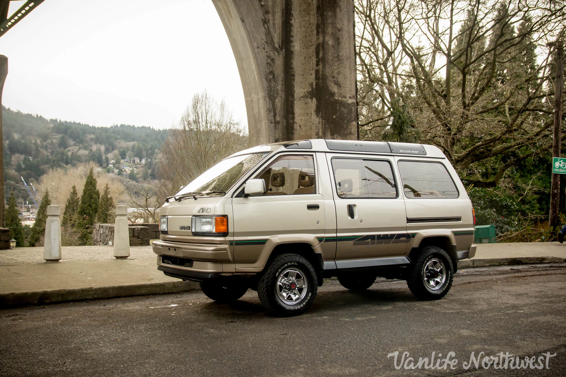 toyota 4wd van for sale