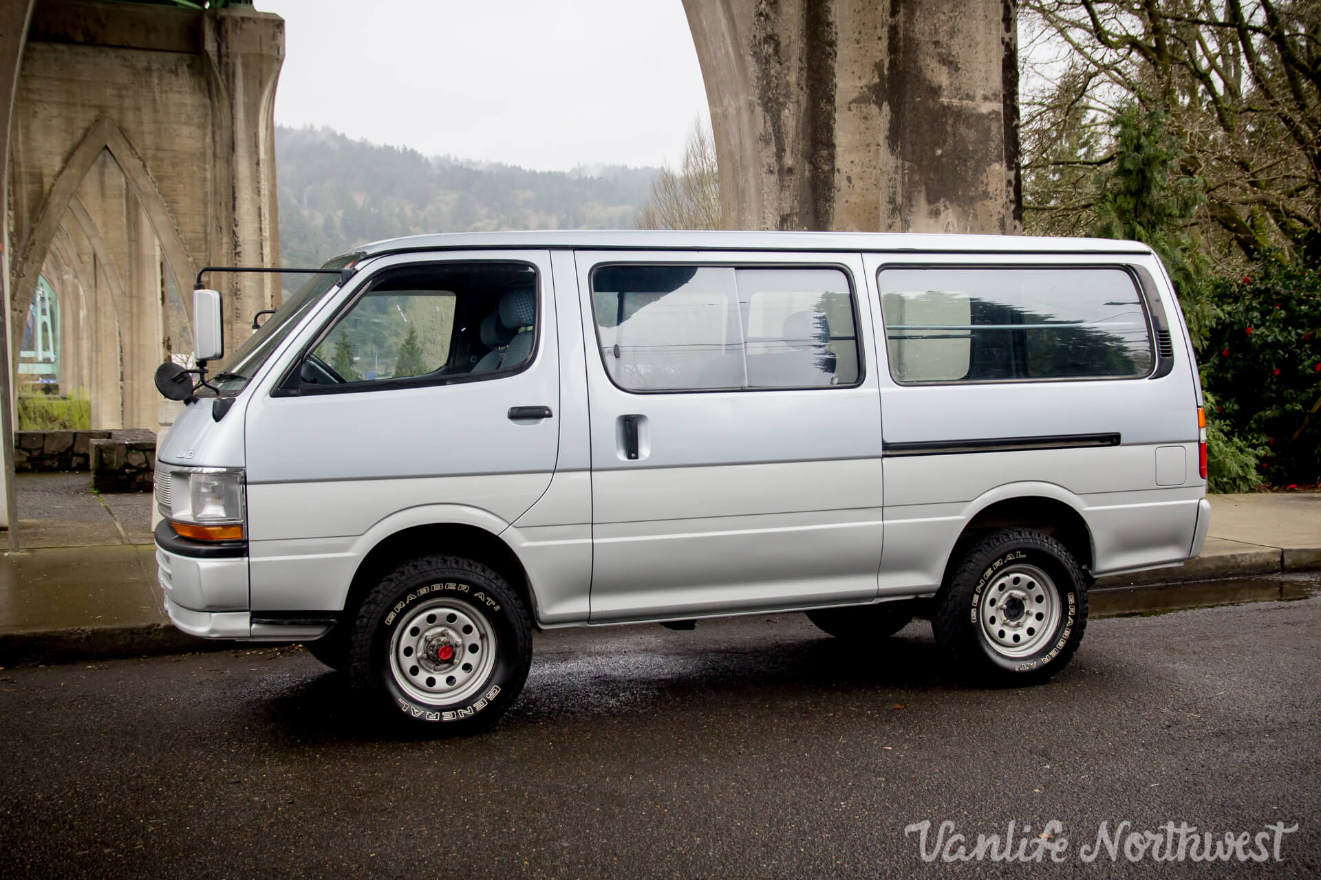 toyota hiace 4wd for sale