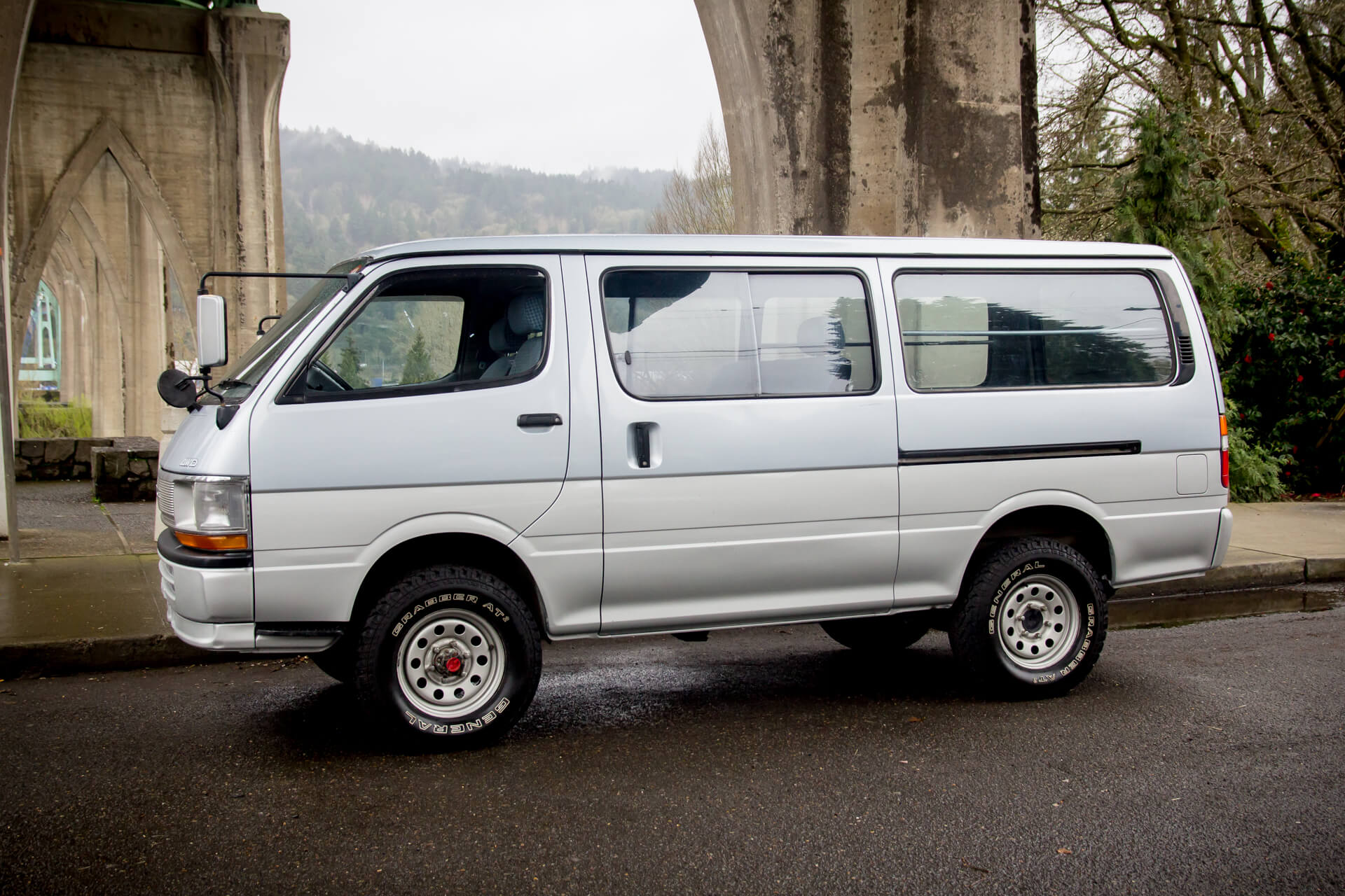 toyota 1990 van