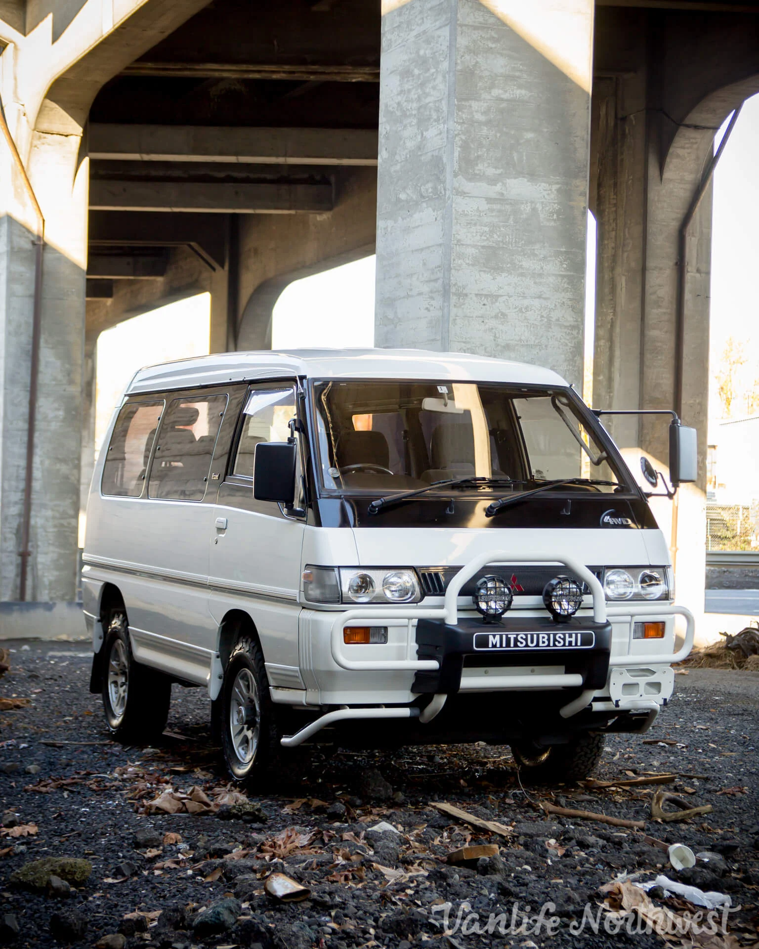 Mitsubishi delica p35w