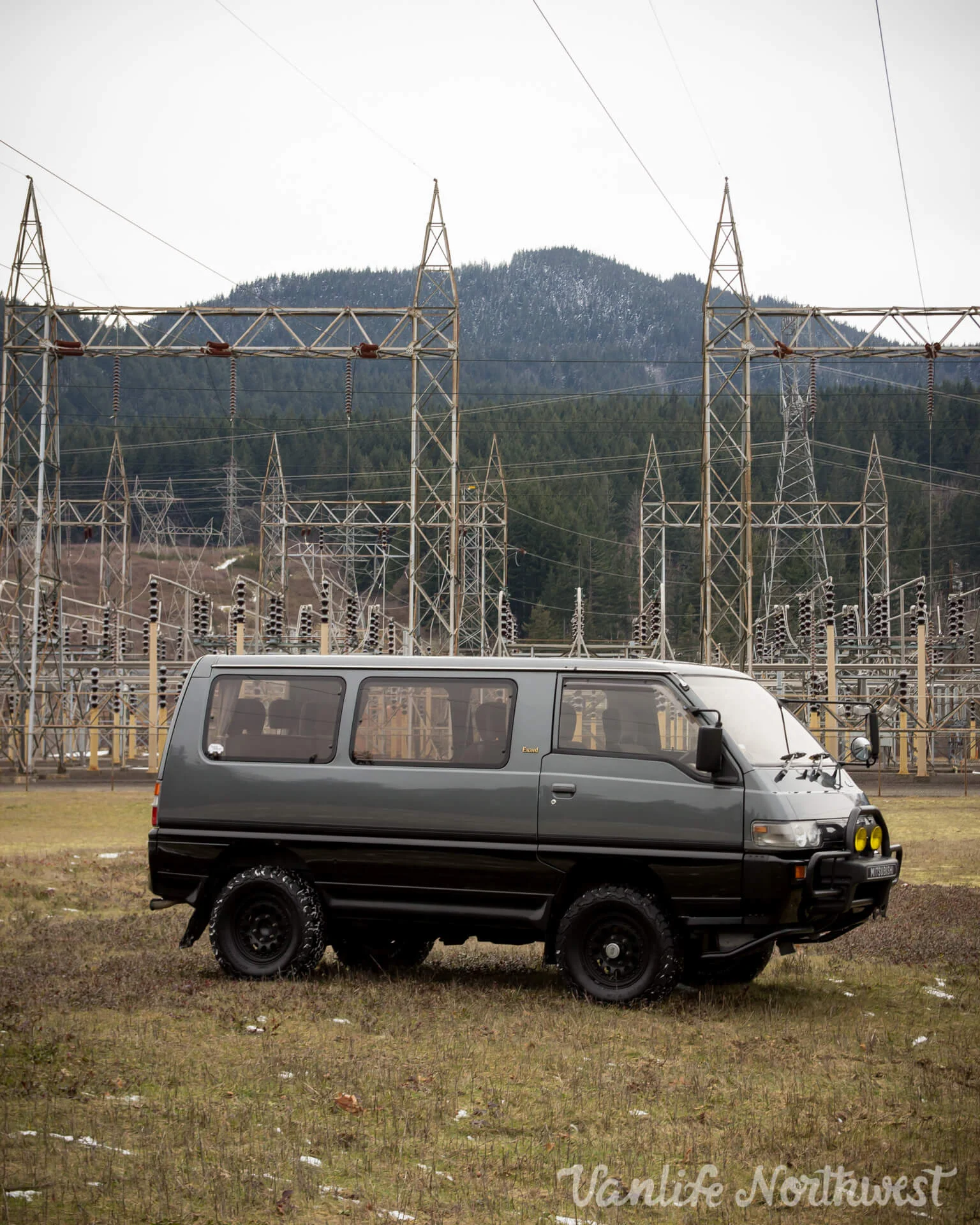 Mitsubishi delica p25w