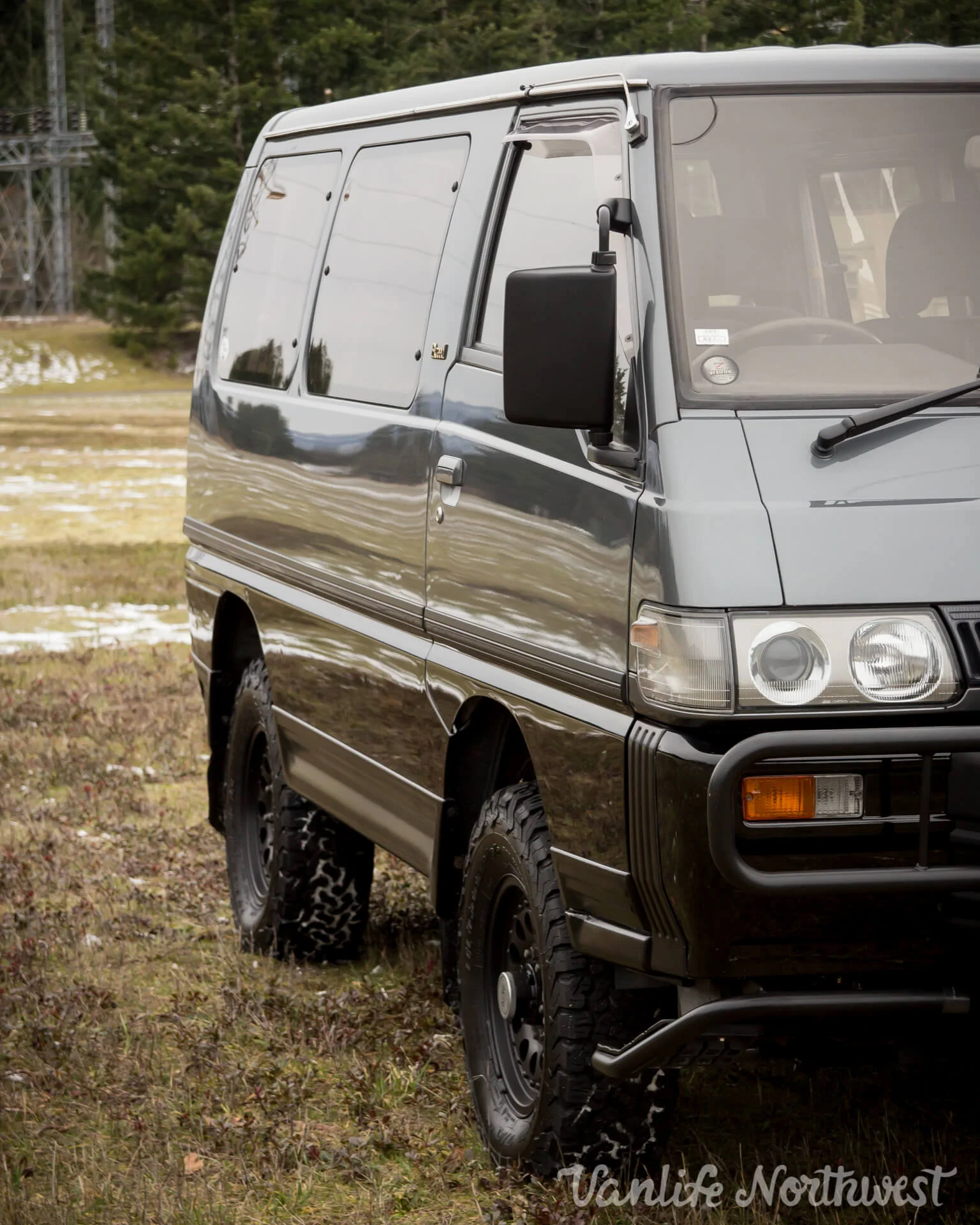 Mitsubishi delica p25w