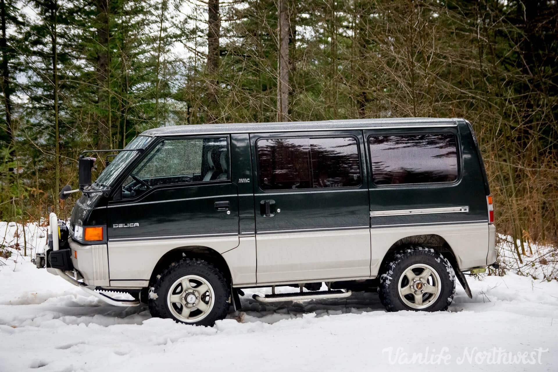 Mitsubishi delica van
