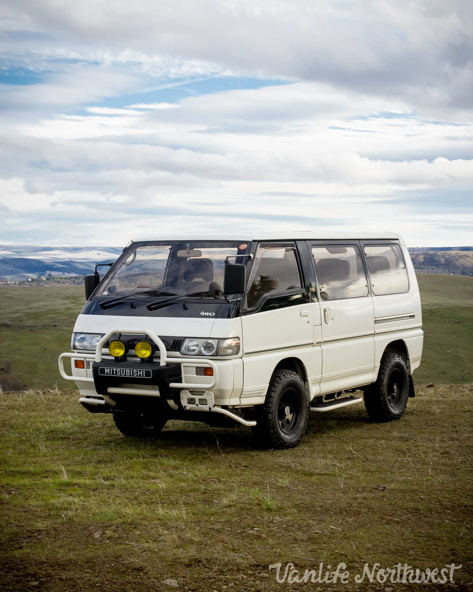 Mitsubishi delica p25w