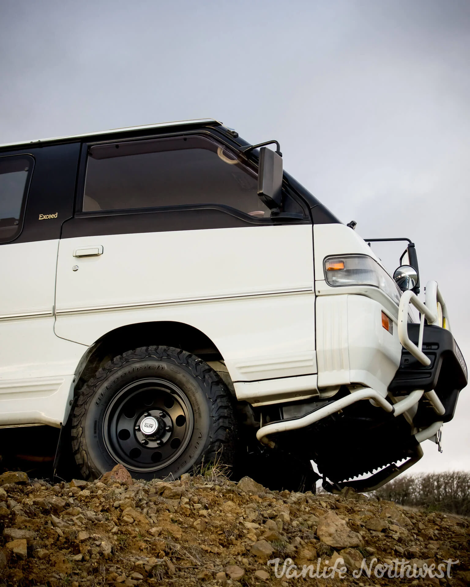 Mitsubishi delica p25w