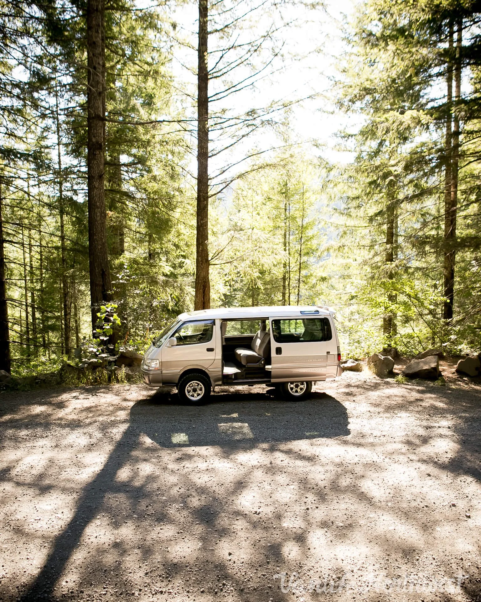 1996 Toyota HiAce JDM car for sale — photo 3 of 25