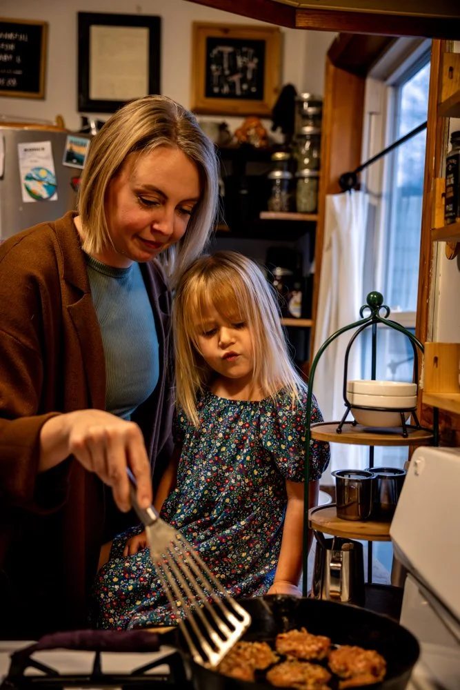 Eliza,Natalie,Dan_12.2025 (38 of 98).jpg