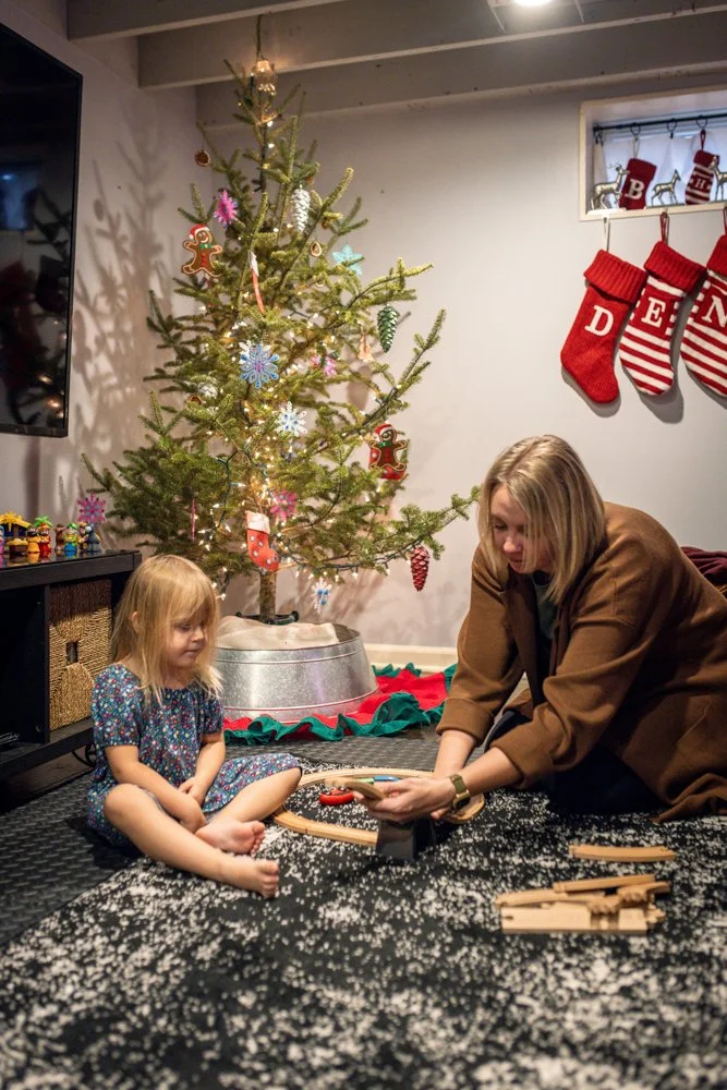 Eliza,Natalie,Dan_12.2025 (77 of 98).jpg