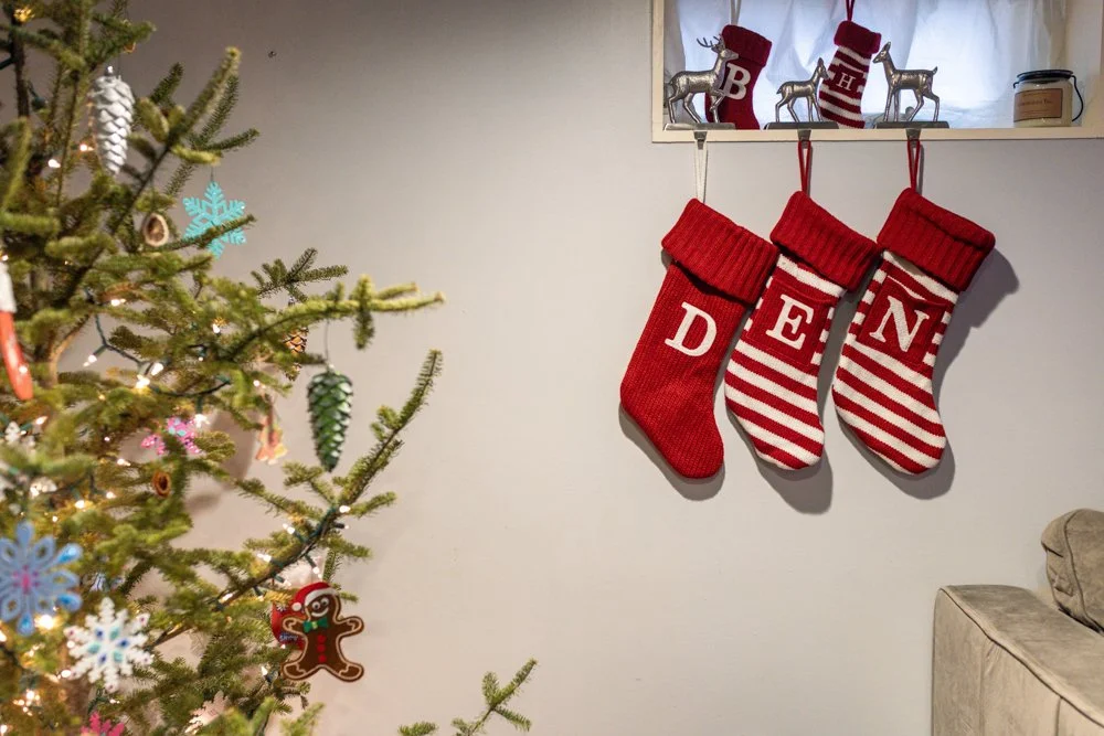 Eliza,Natalie,Dan_12.2025 (78 of 98).jpg