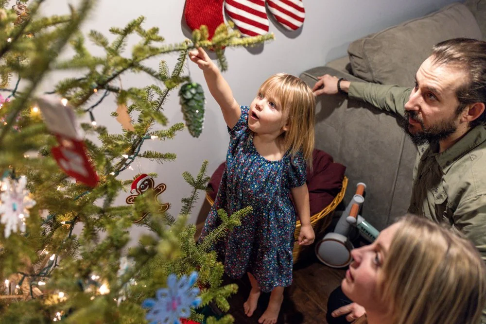 Eliza,Natalie,Dan_12.2025 (86 of 98).jpg