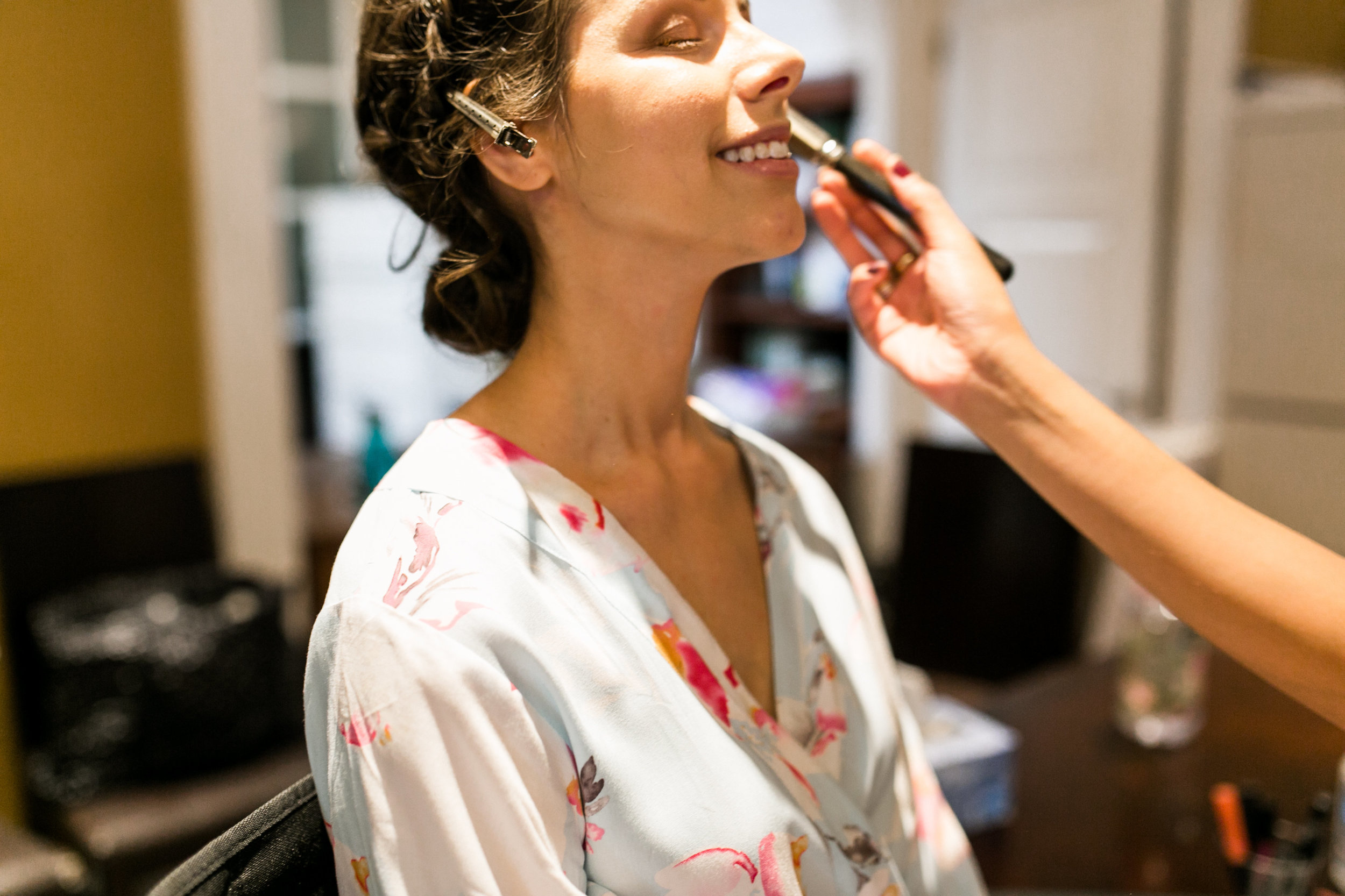 2018.12.88_BriannaandMichael_GettingReady-18.jpg