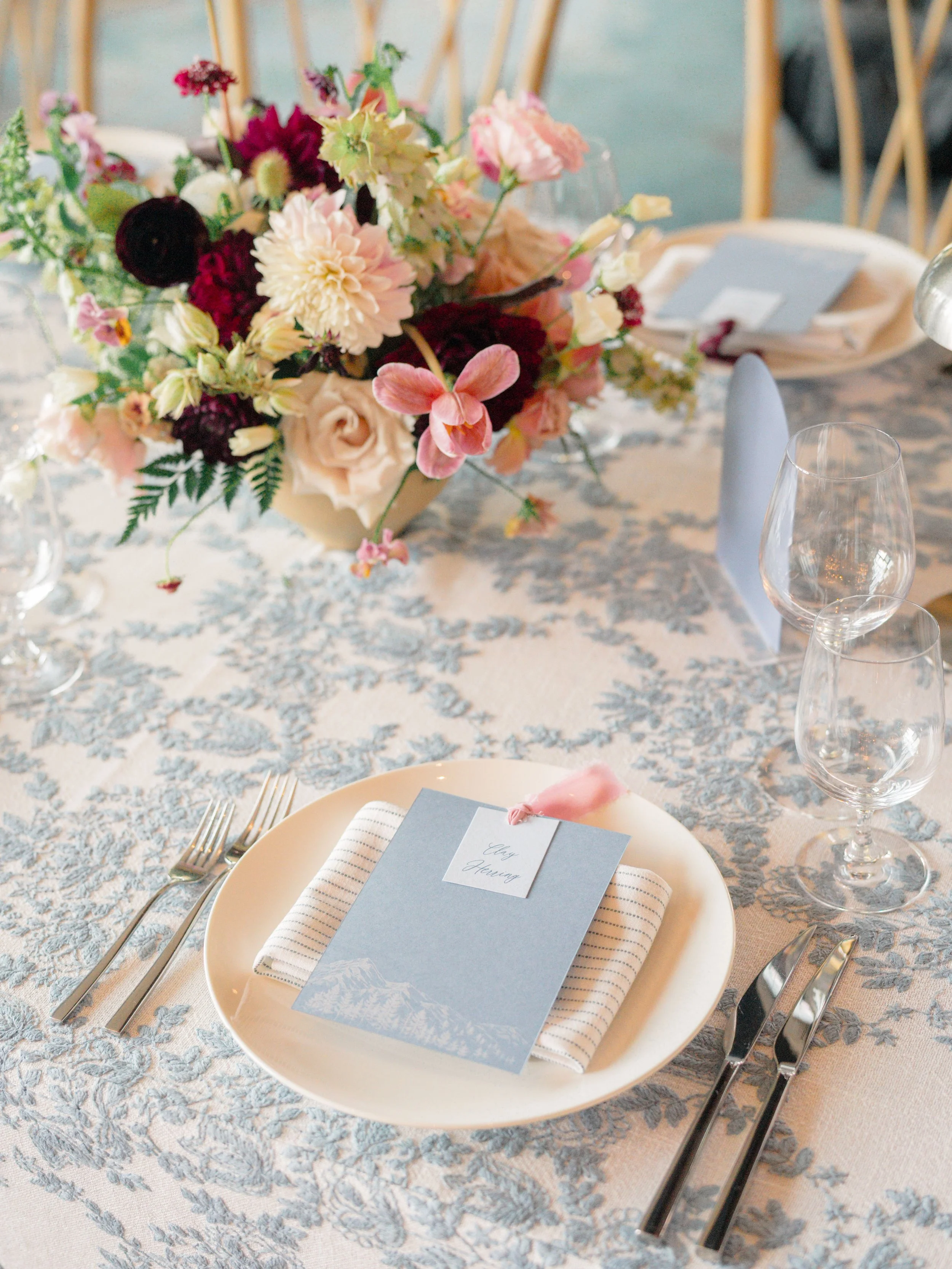 ScottSikoraPhotographyandSikoraEvents-Jess&PatrickNorthRoomEdgewoodTahoeWedding-117.jpg