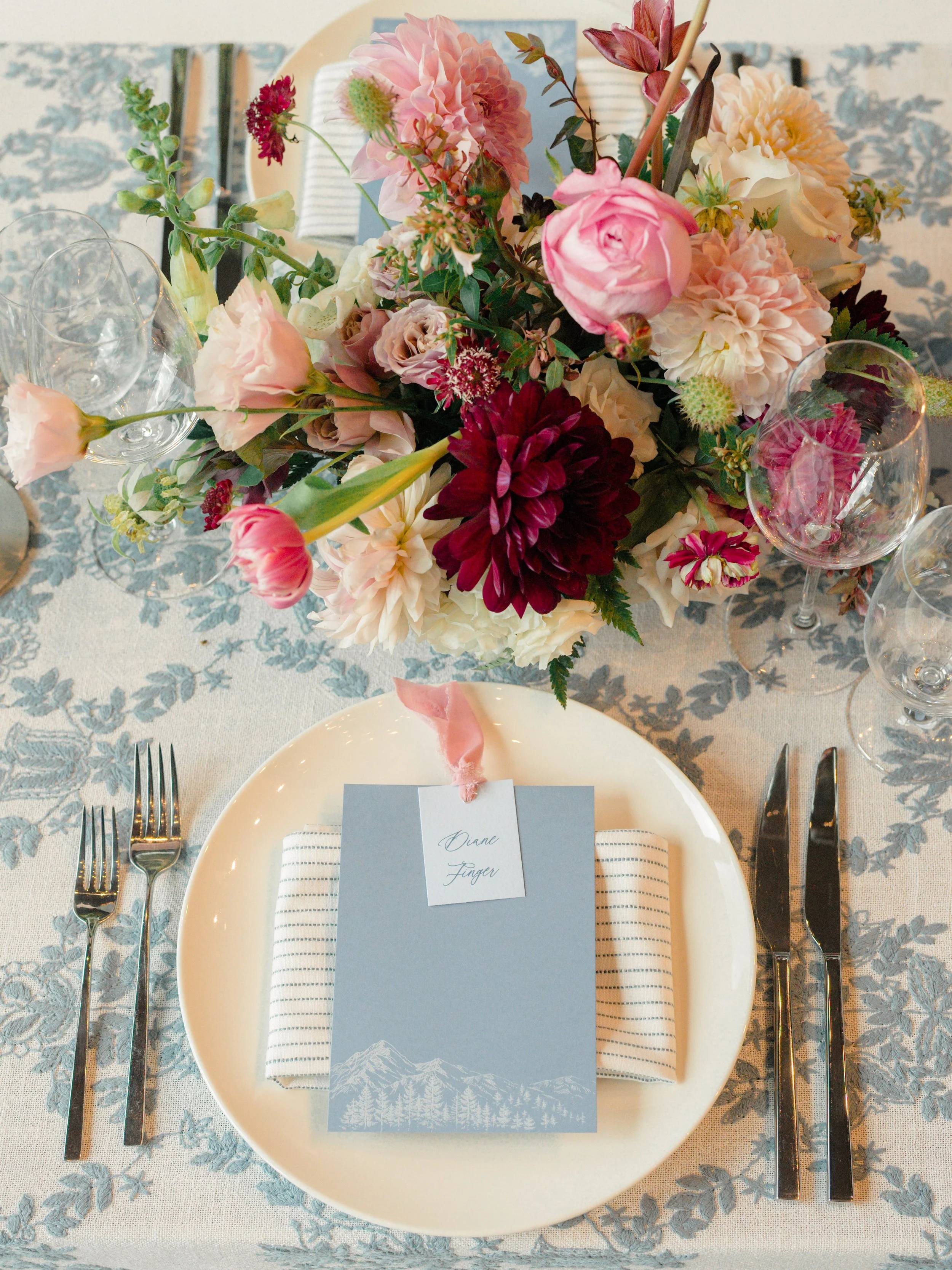 ScottSikoraPhotographyandSikoraEvents-Jess&PatrickNorthRoomEdgewoodTahoeWedding-566.jpg