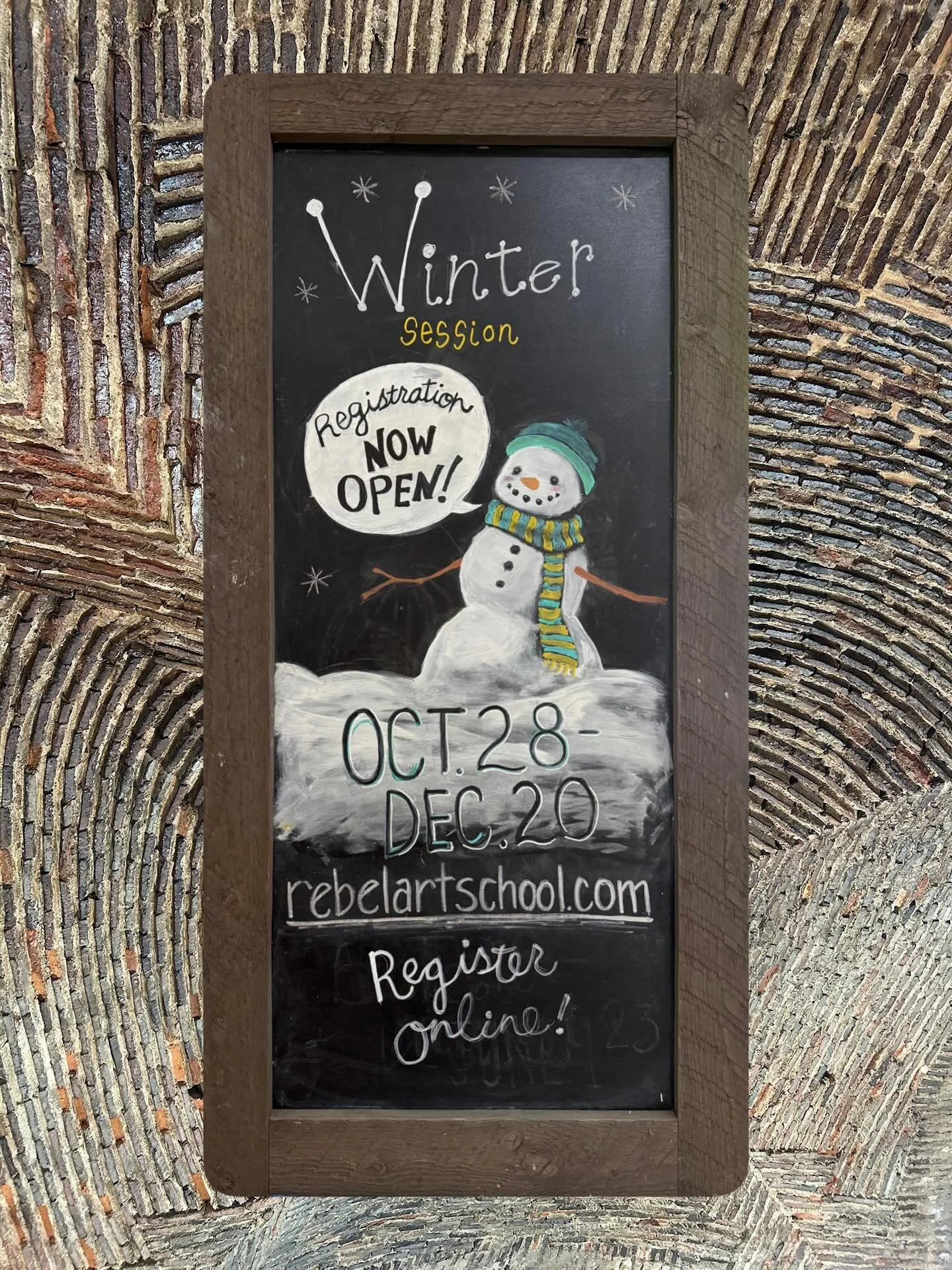 Registration for Winter Session in both Studio Arts and Ceramics is available online! Join us while we wrap up the rest of this year with the creative outlet that we all need.💗🎨🖌️🖼️🏺