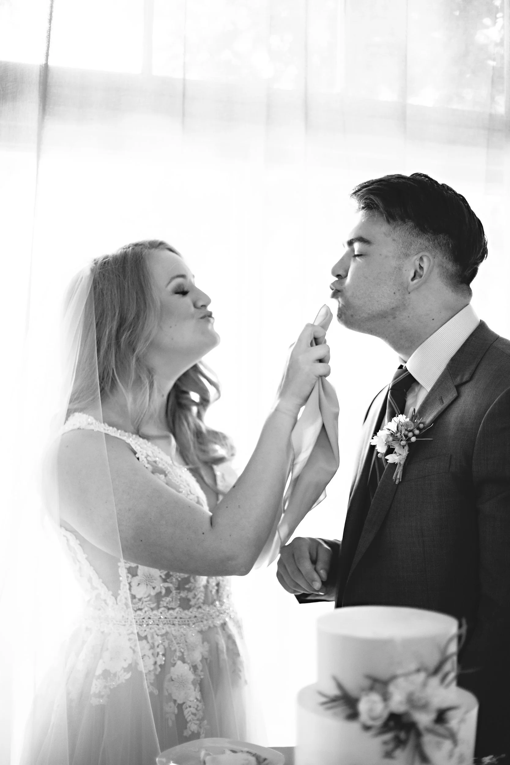 Copy of Summer Garden Wedding: Cake Time