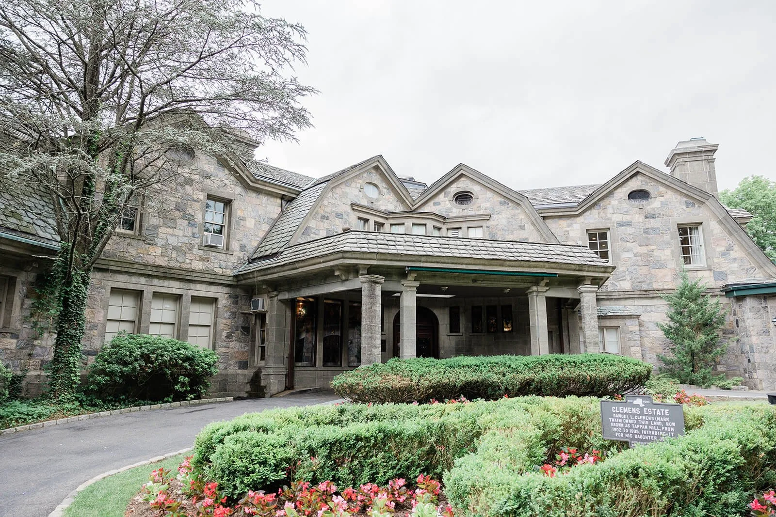 Outside view of Tappan Hill Mansion