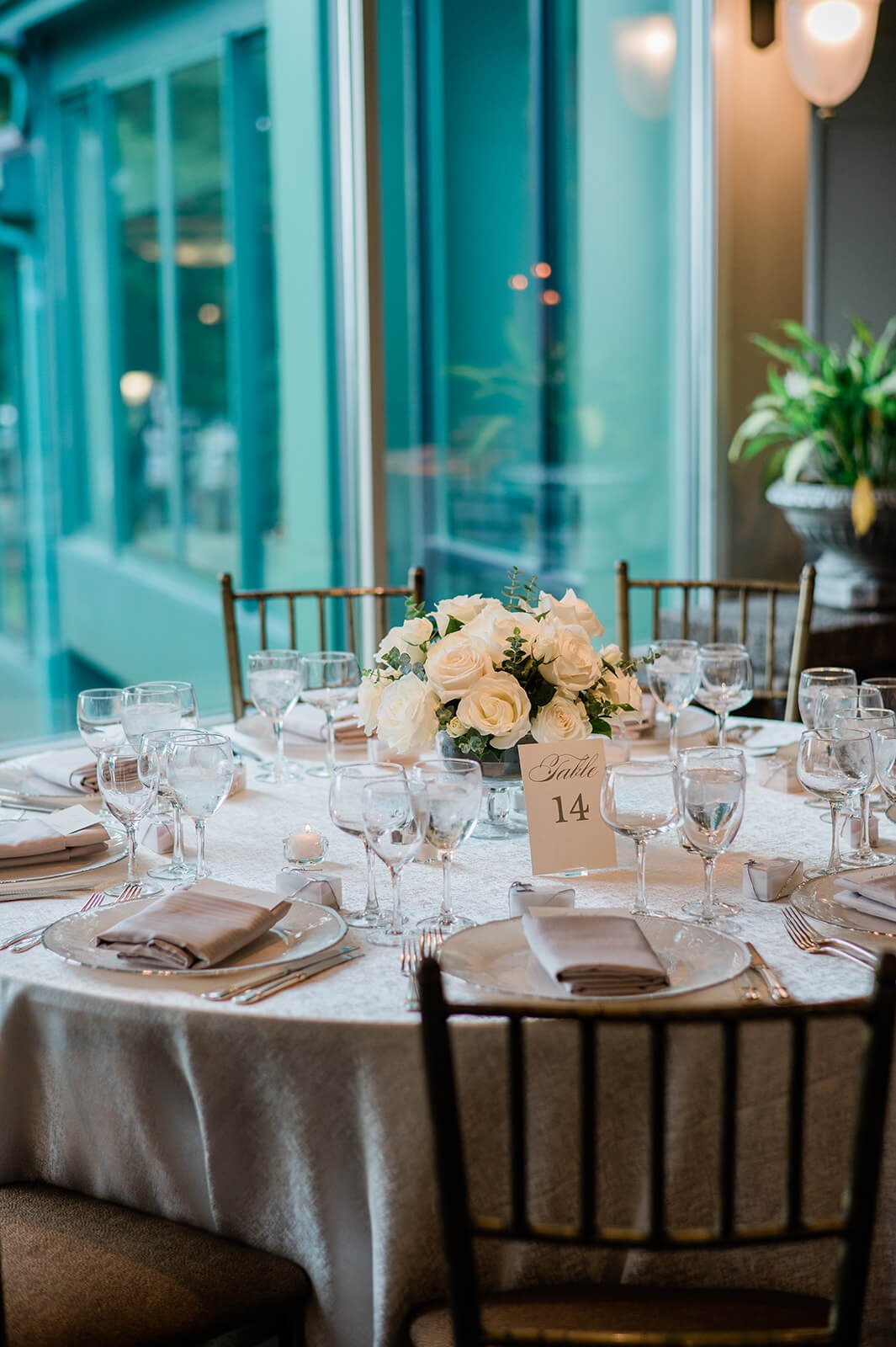 Wedding reception in the Pavilion Room at Tappan Hill Mansion