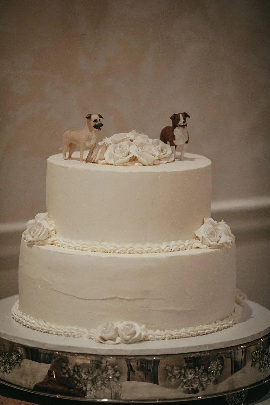 New York winter wedding venues cake table