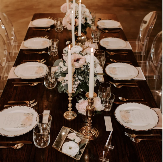 stunning New York winter wedding venues table decor