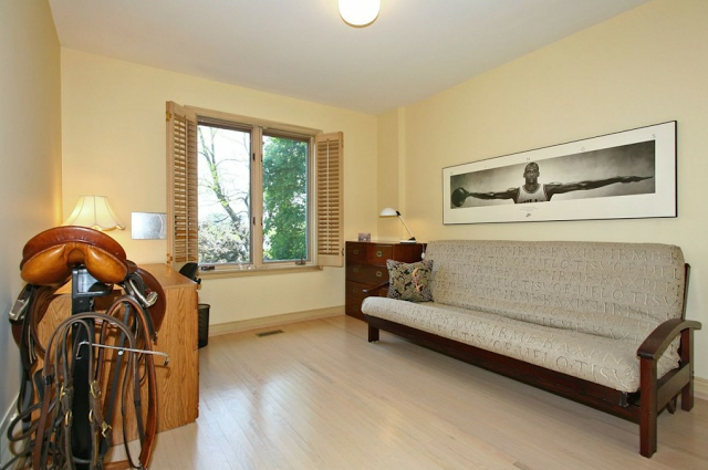 39 Woodlawn Avenue West 19.png