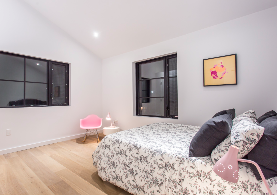 257 Manor Rd E 57.png