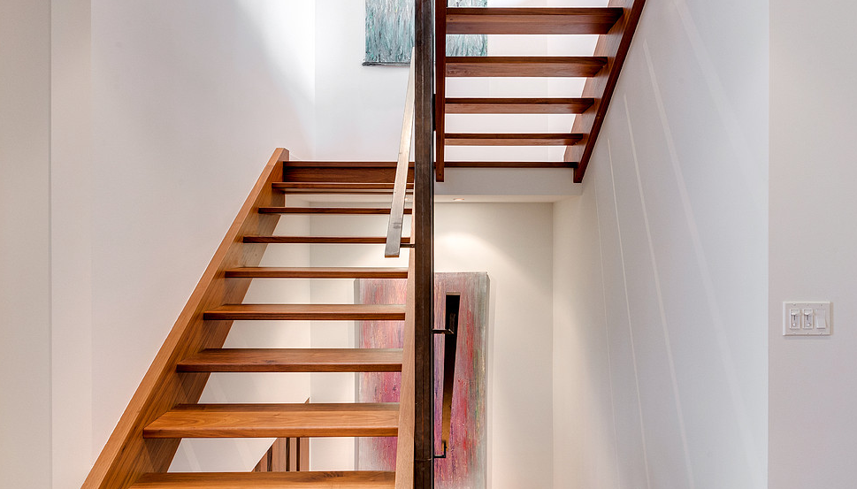 99 Farnham Ave 29.png