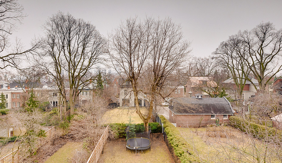 99 Farnham Ave 56.png
