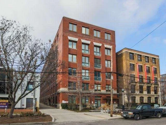 468 Wellington Street West #201 - KING WEST (3 Comments)