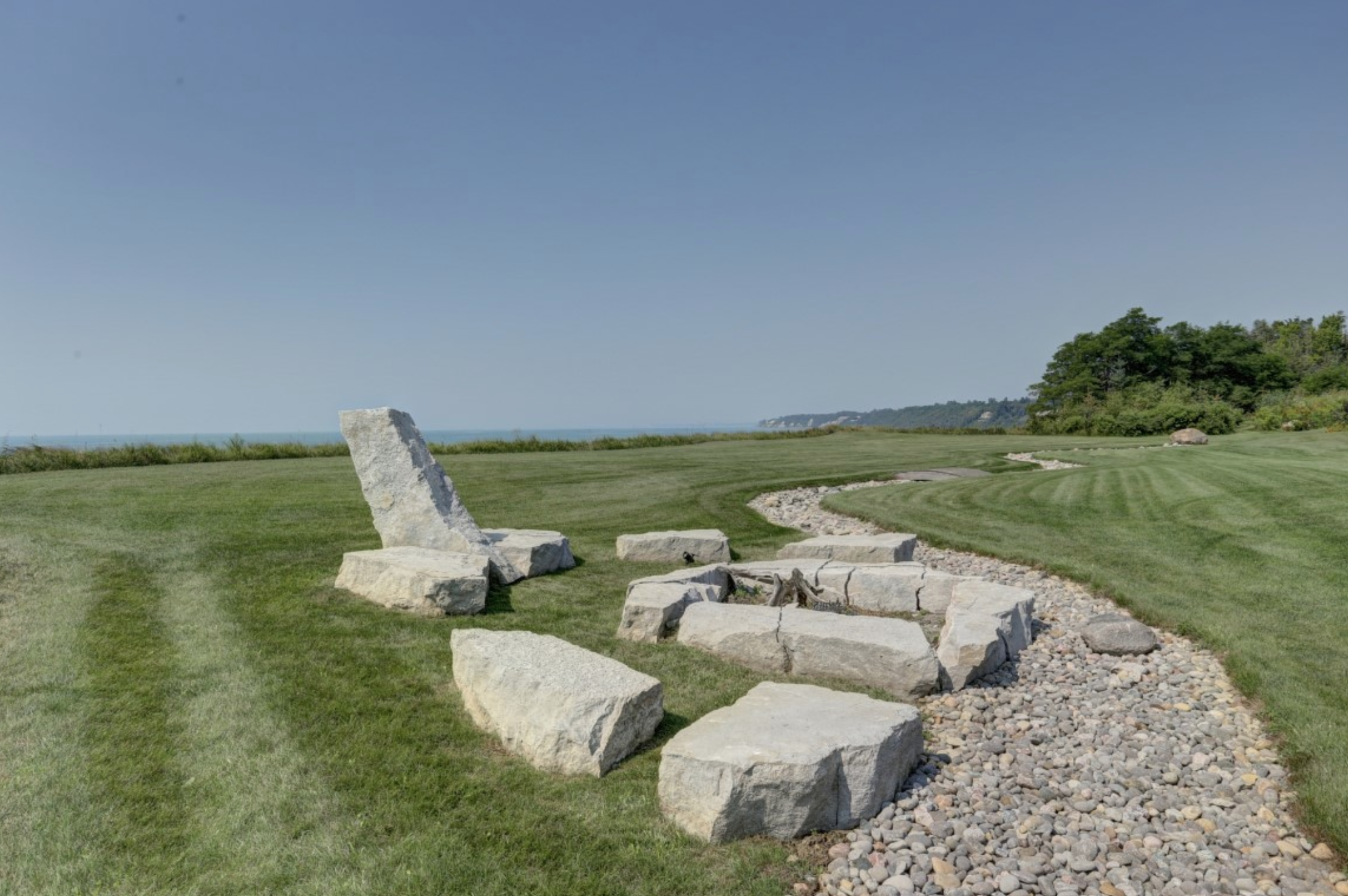 4381 Lakeshore Rd 50.png