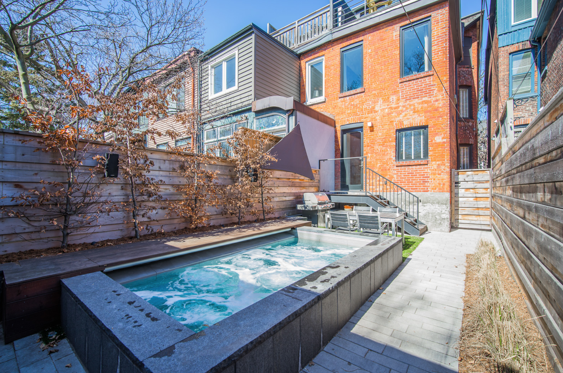 45 Macpherson Ave 62.png