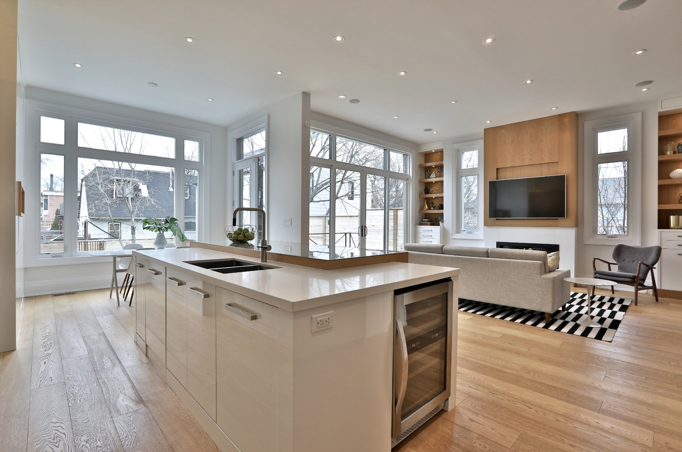 51 Welland Ave 29.png
