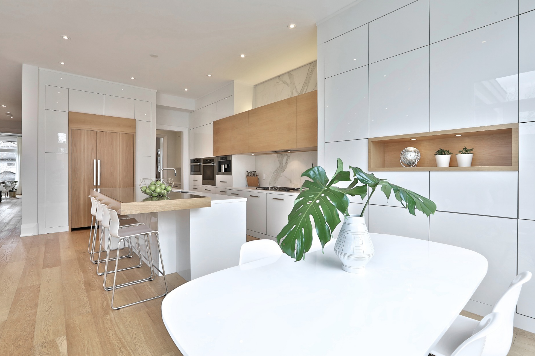 51 Welland Ave 35.png