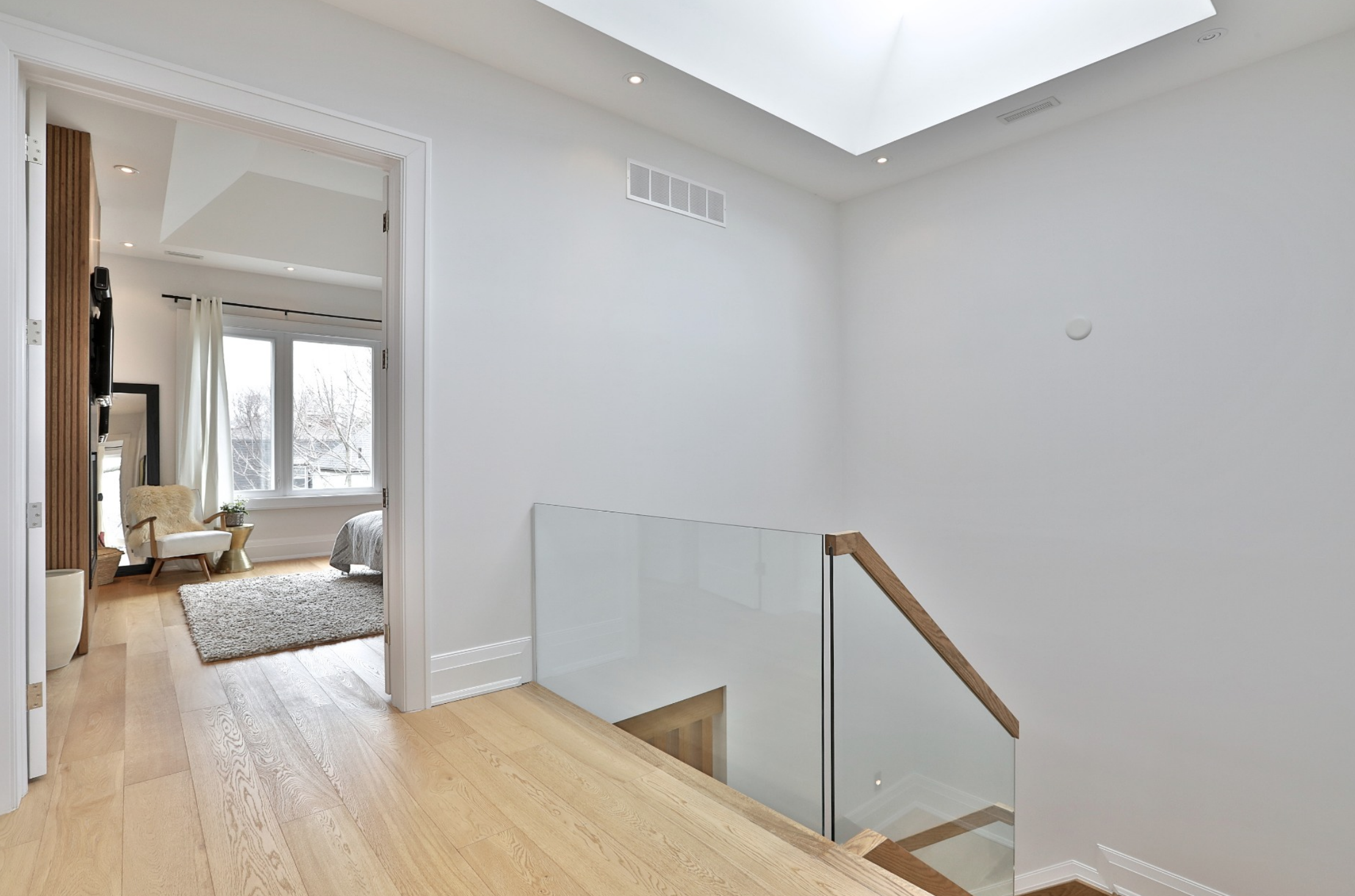 51 Welland Ave 81.png