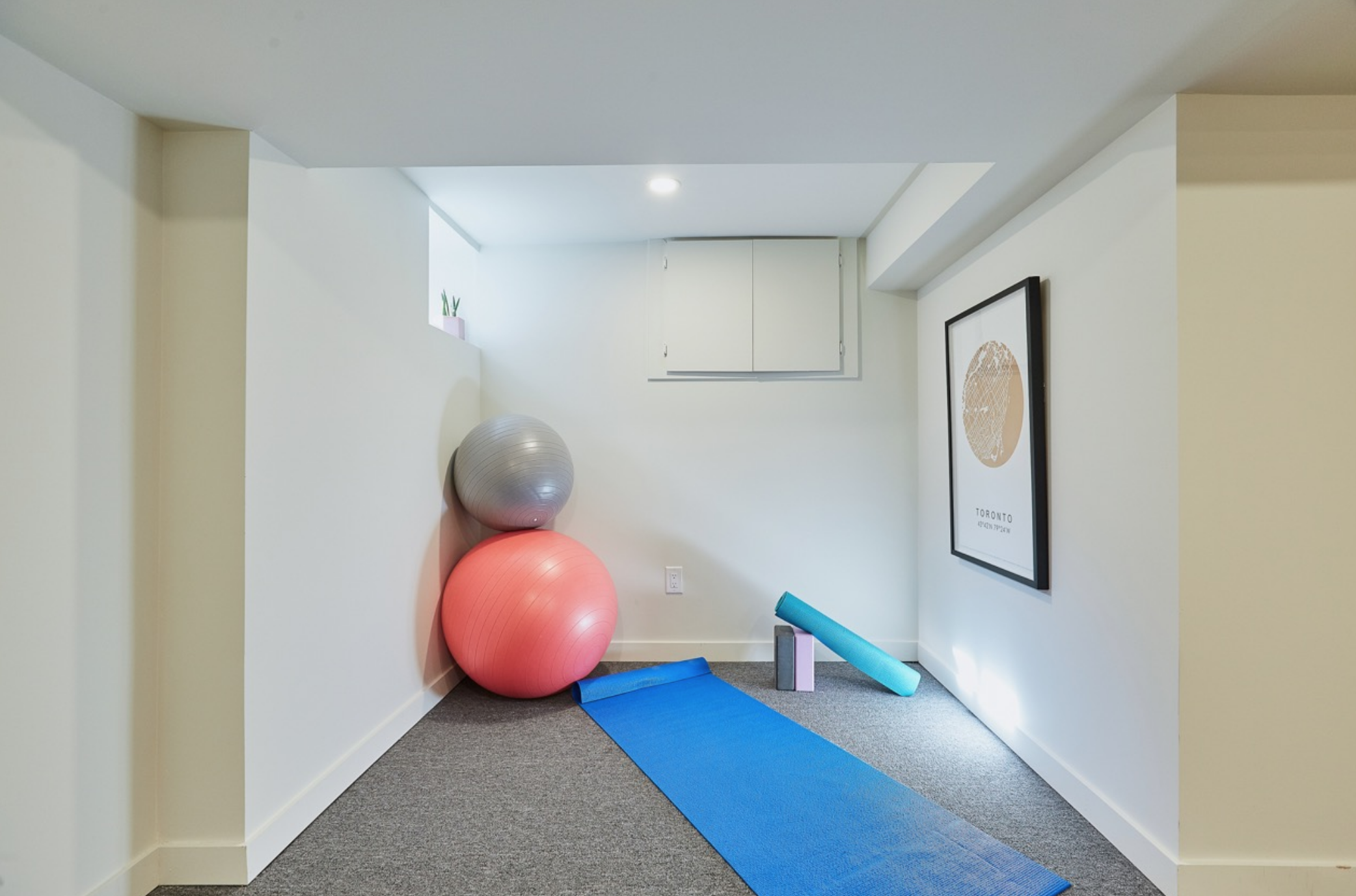 316 Gladstone Ave 25.png