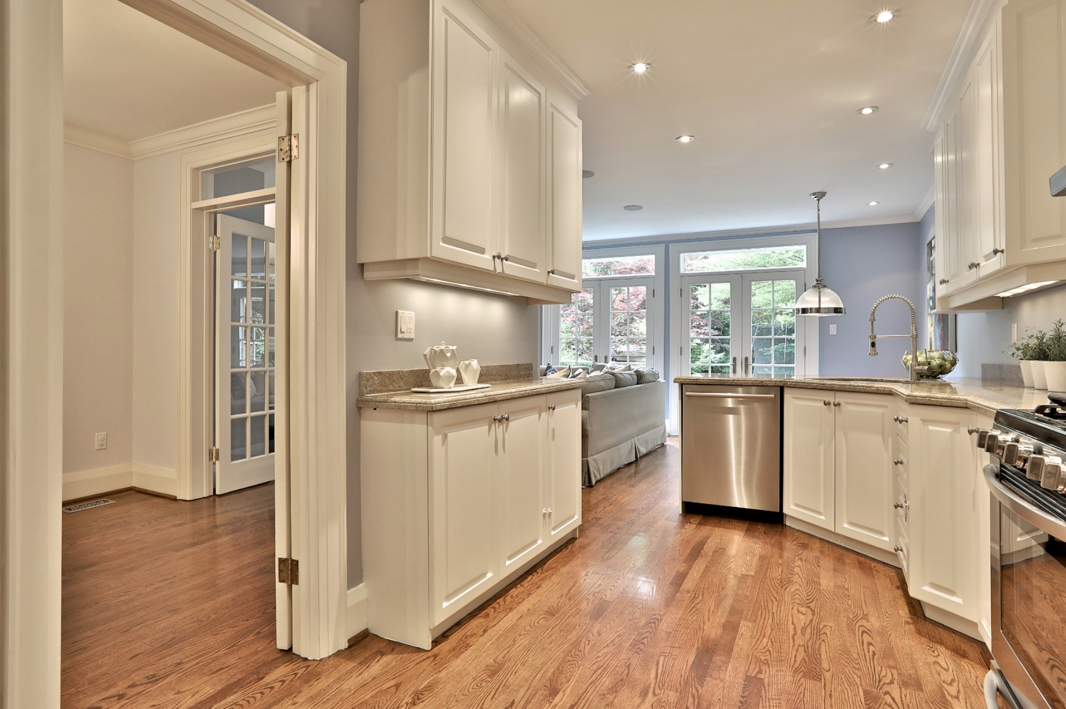 56 Moore Ave 27.png