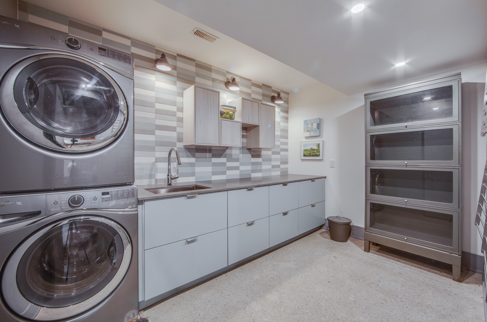 87 Leuty Ave 71.png