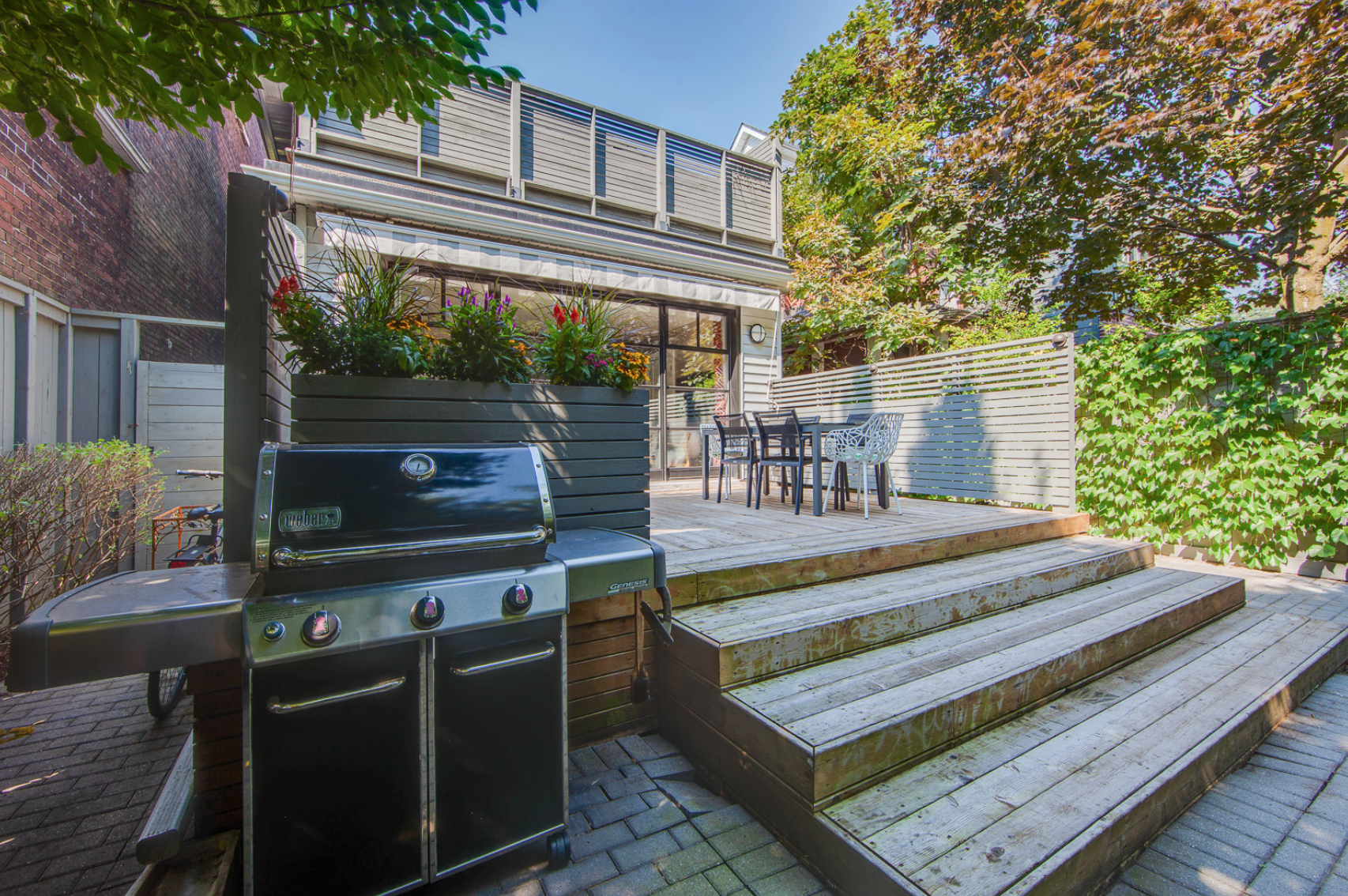 87 Leuty Ave 76.png