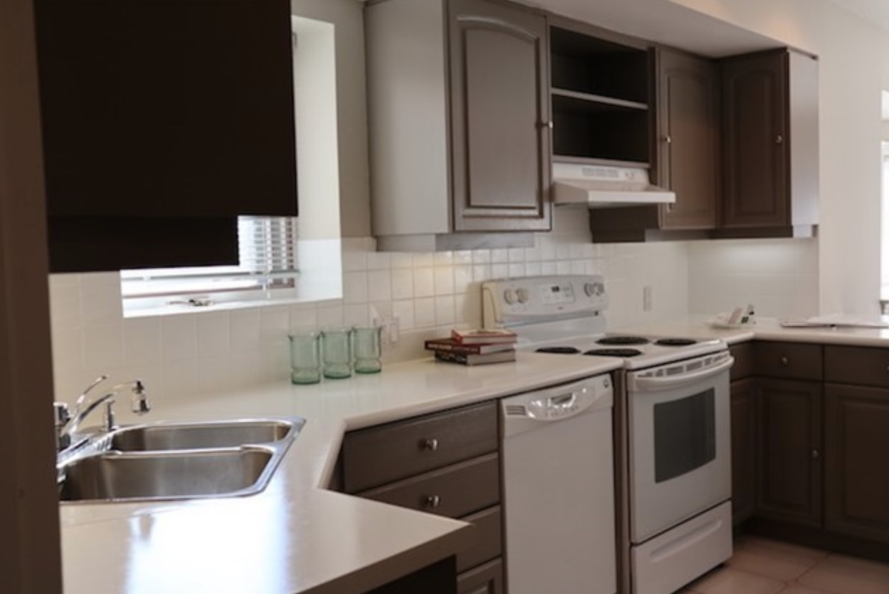 162 Colin Ave before 4.png