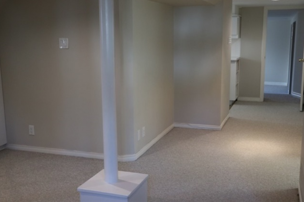 162 Colin Ave before 11.png