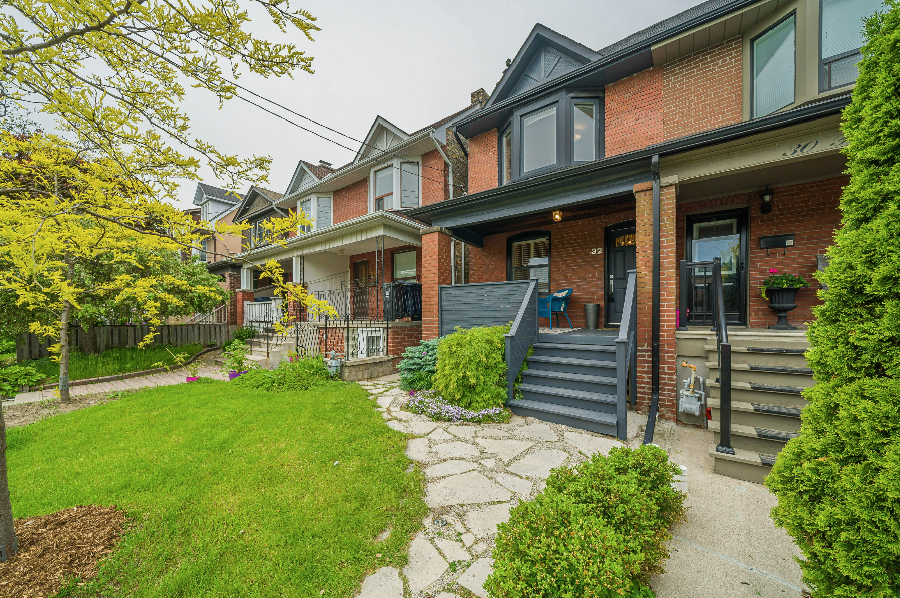 32 Benson Avenue WYCHWOOD, TORONTO — the MASH