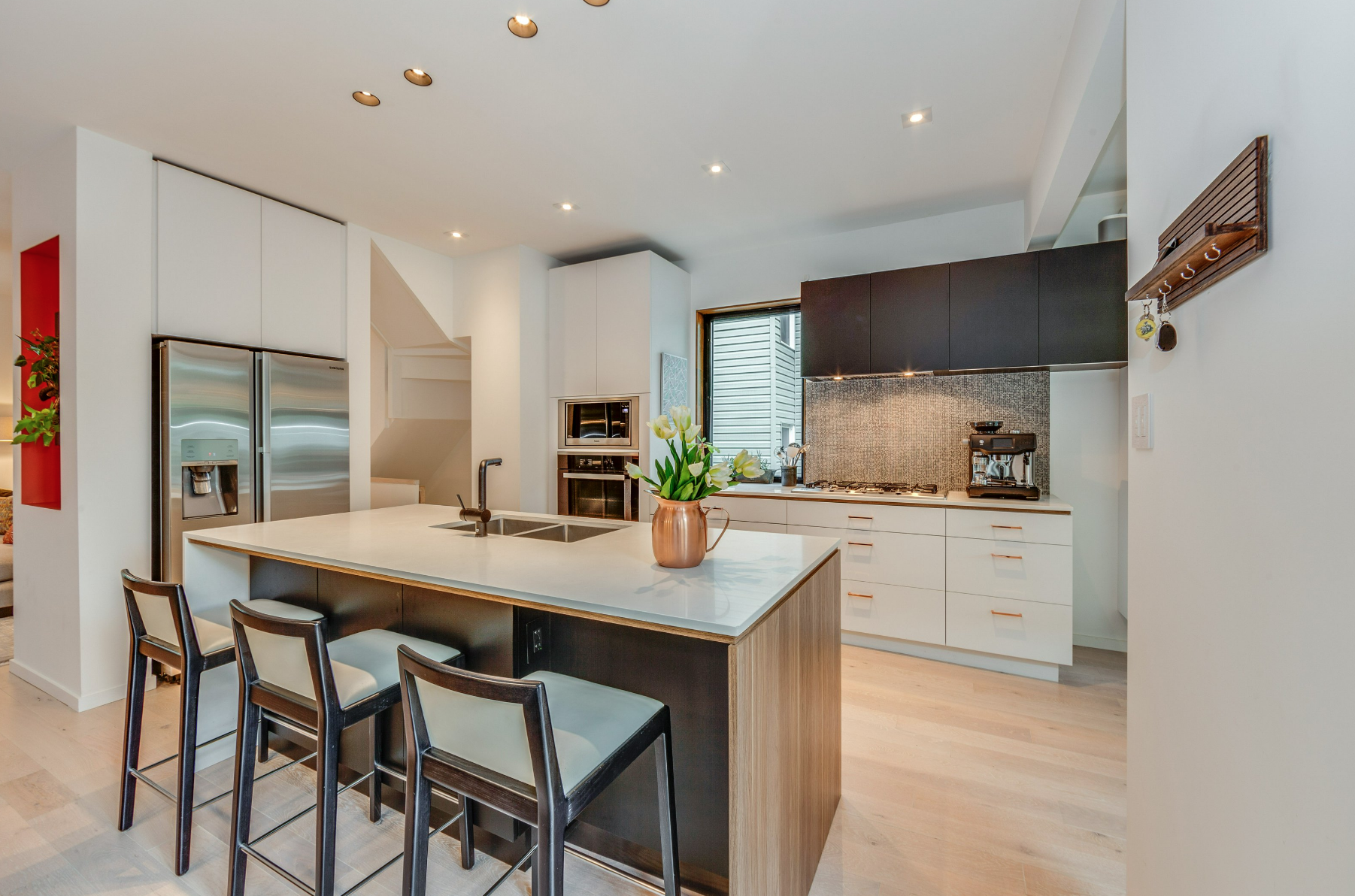 46 Herbert Ave 18.png