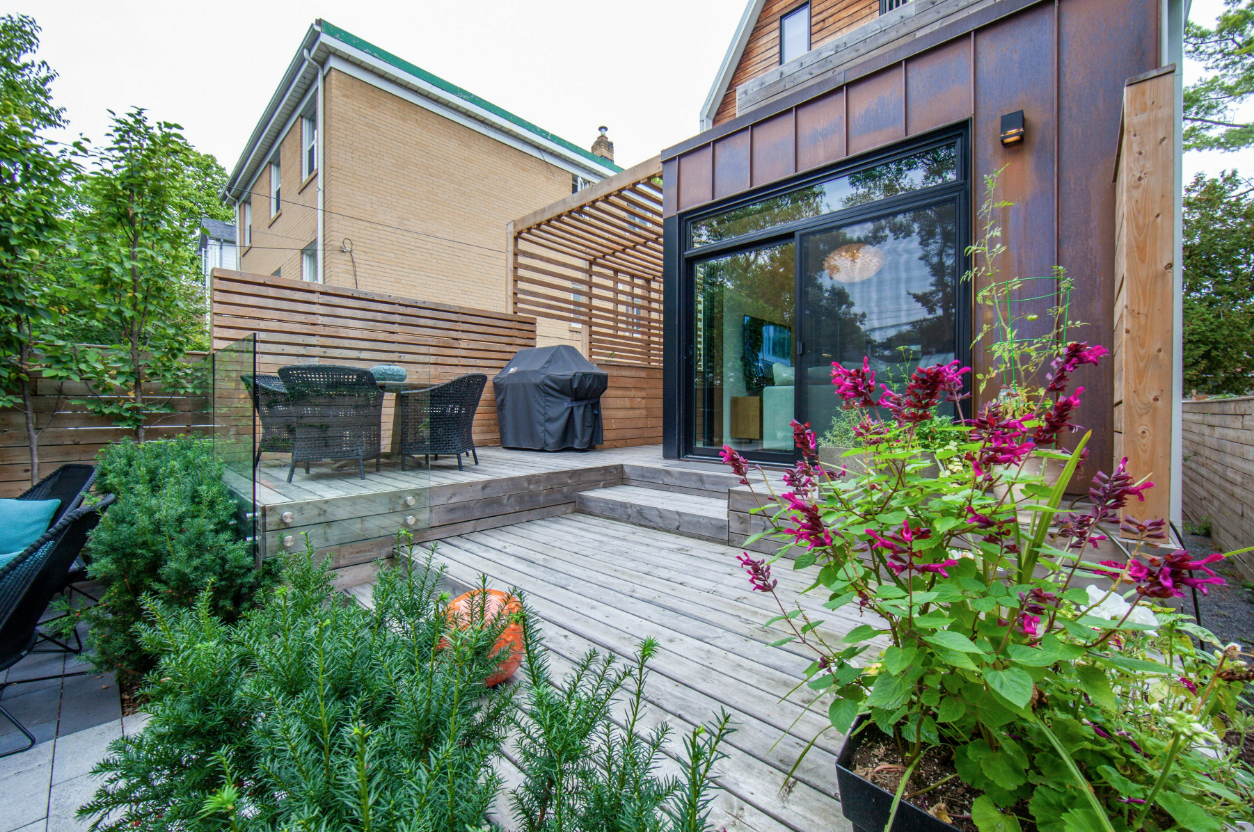 46 Herbert Ave 94.png