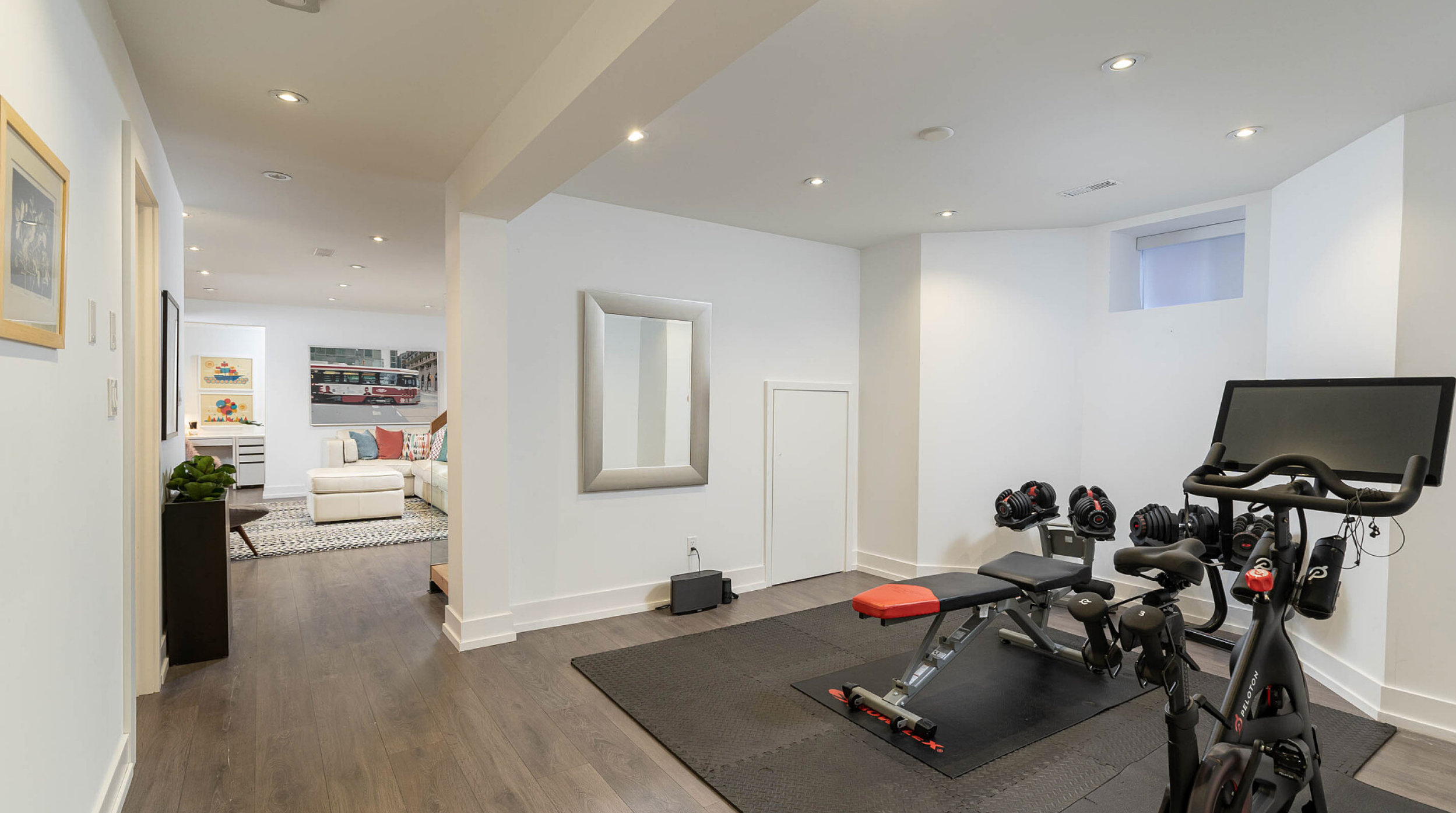 7 Ellerbeck St 73.png