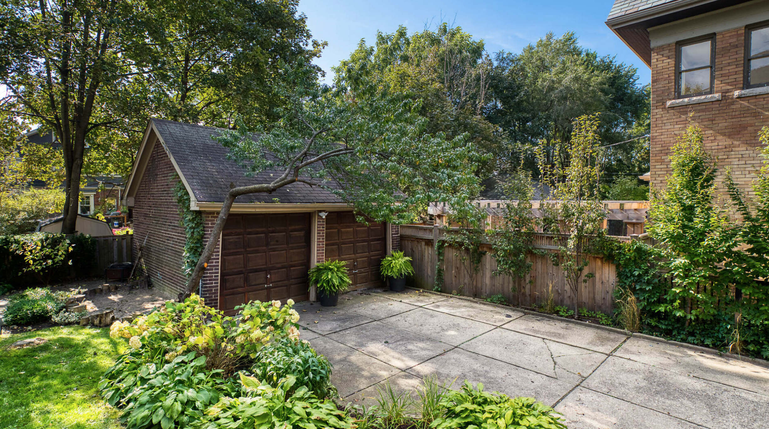31 High Park Boulevard RONCESVALLES, TORONTO (2 Comments) — the MASH