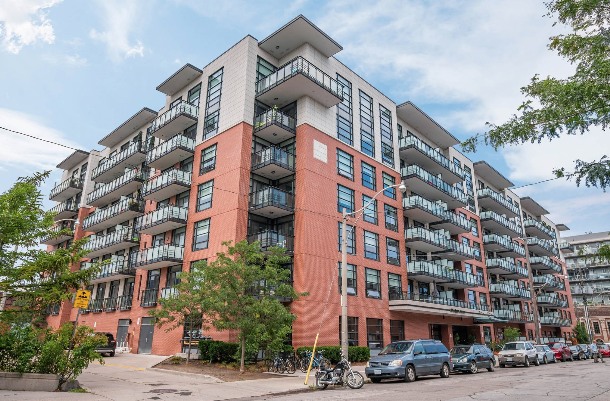 AND IT WENT FOR - 88 Colgate Avenue - Unit 115 - LESLIEVILLE, TORONTO