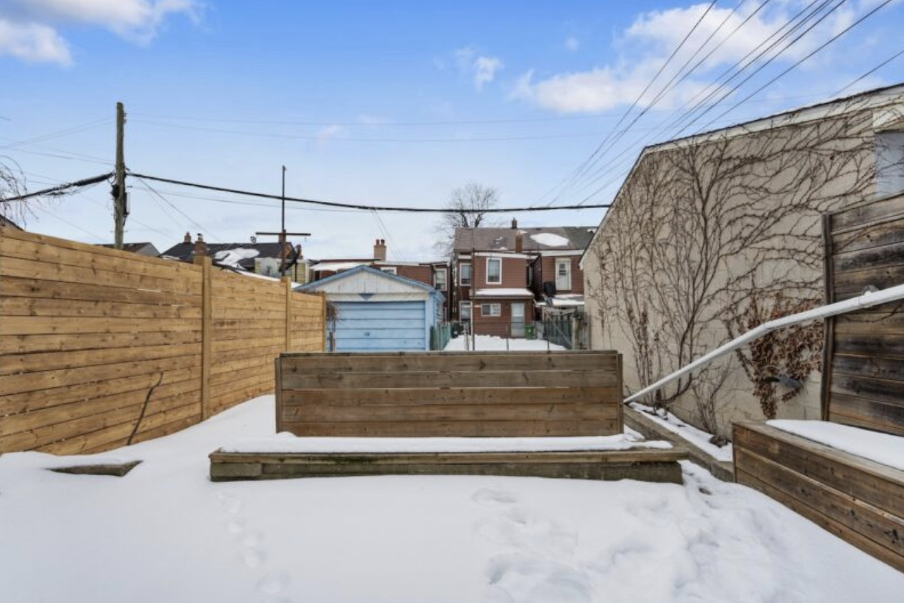 320 Dovercourt Rd 34.png