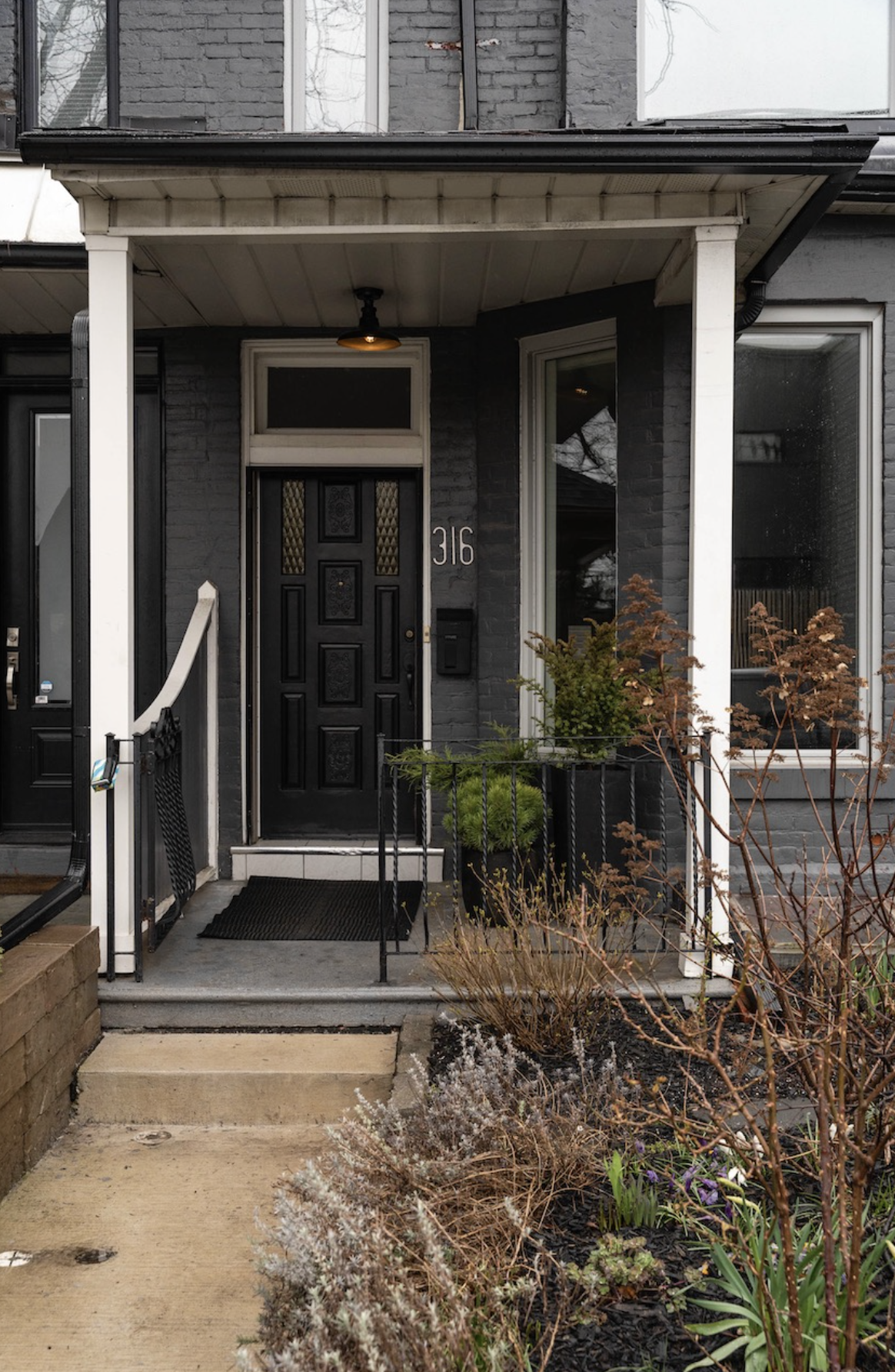 316 Dovercourt Rd 6.png