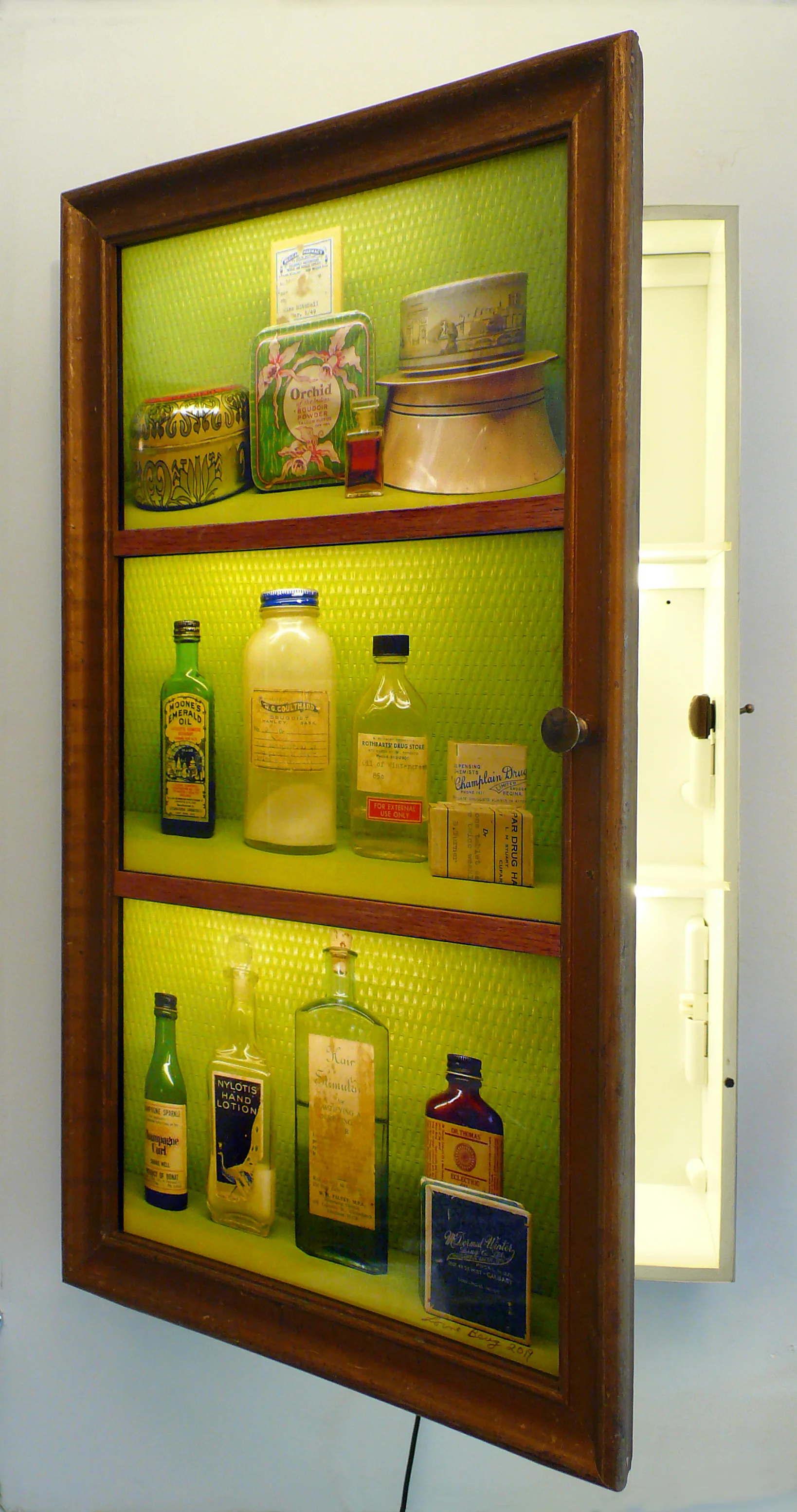 Lorne Beug&nbsp;|&nbsp;Grandmother's Medicine Cabinet #3&nbsp;